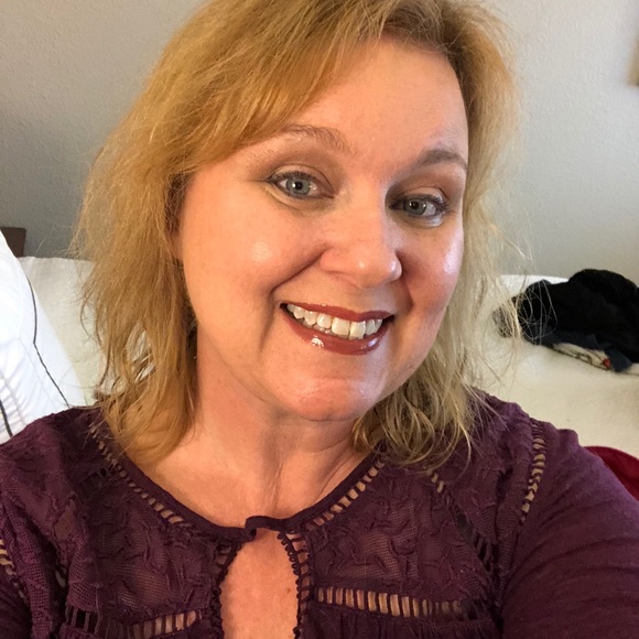 Meet your posher! - Picture 5 of 6